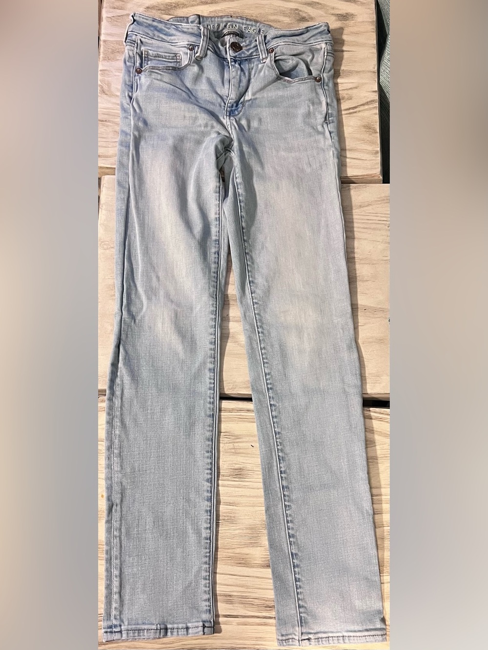 American Eagle Super Stretch Light Wash Skinny Jeans Size 4 Regular